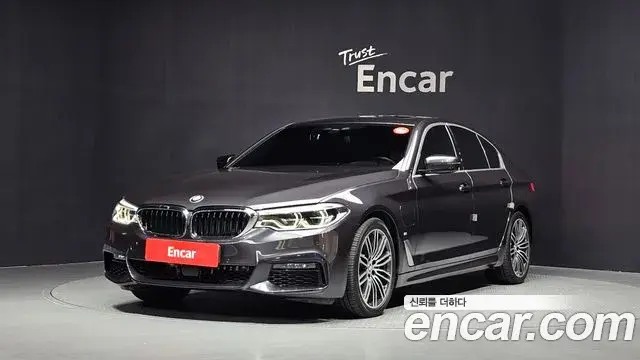 BMW 5 Series 2020 — Фото 1/20