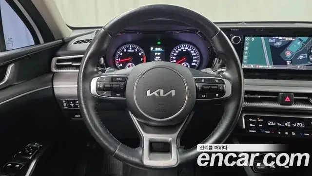 Kia K5 2022 — Фото 13/20