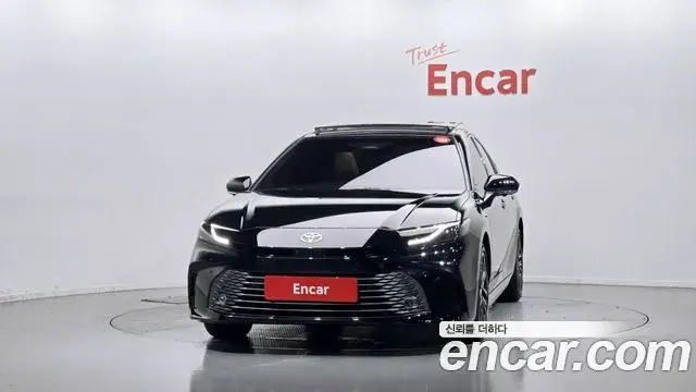 Toyota Camry 2025 — Şəkil 15/31