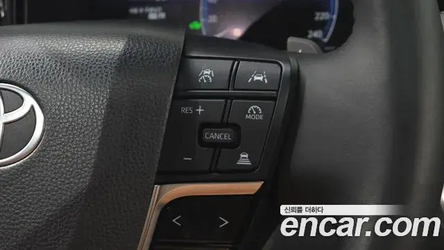 Toyota Camry 2025 — Şəkil 20/31