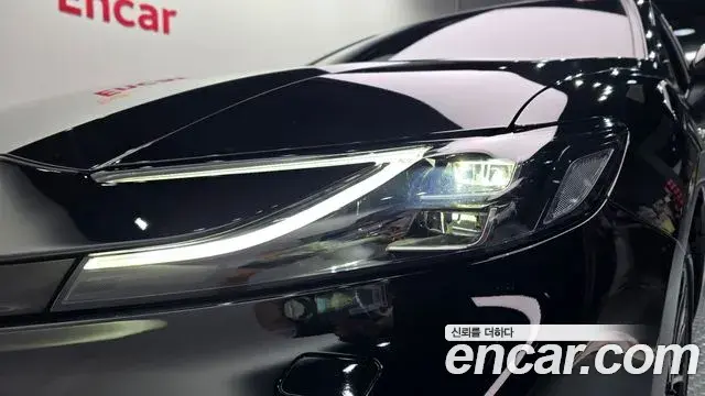 Toyota Camry 2025 — Şəkil 7/31
