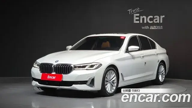 BMW 5 Series 2021 — Фото 1/20