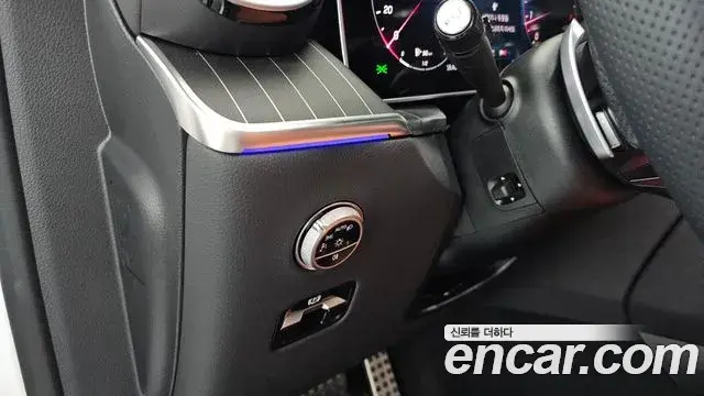 Mercedes-Benz GLC-Class 2026 — ფოტო 16/34
