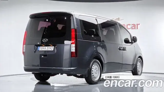 Hyundai Staria 2022 — Фото 2/20