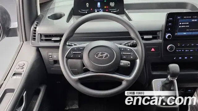 Hyundai Staria 2022 — Фото 13/20