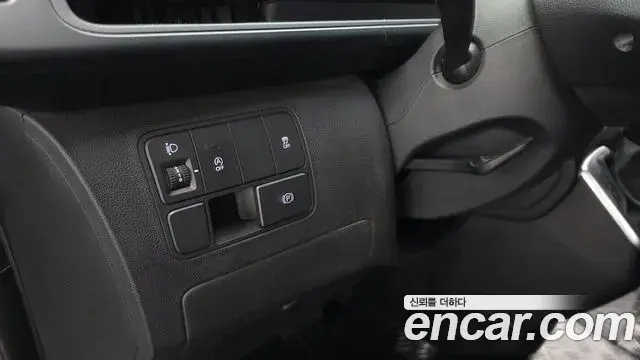 Hyundai Staria 2022 — Фото 17/20