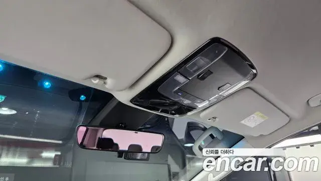 Hyundai Staria 2022 — Фото 19/20