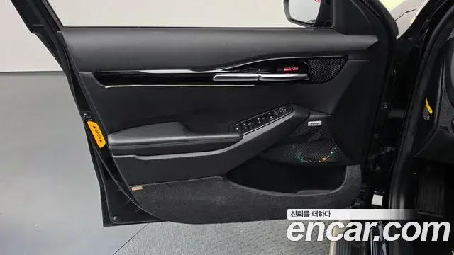 Kia Seltos 2019 — Şəkil 15/44