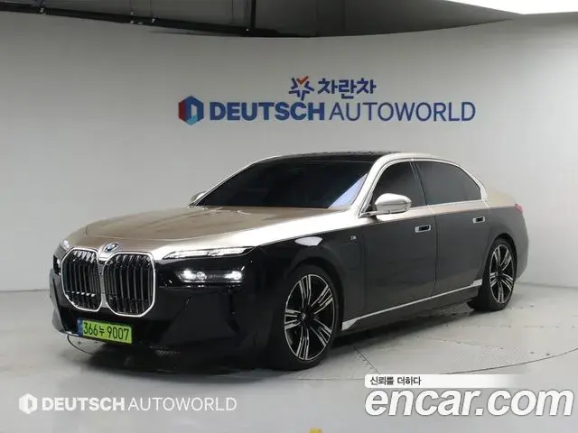 BMW 7 Series 2025 — Фото 10/20