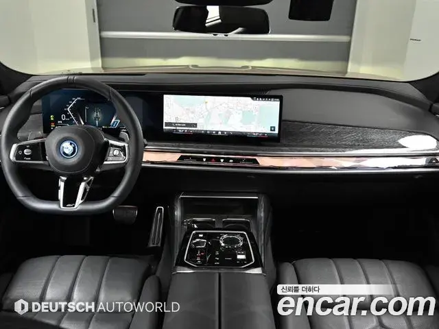 BMW 7 Series 2025 — Фото 6/20