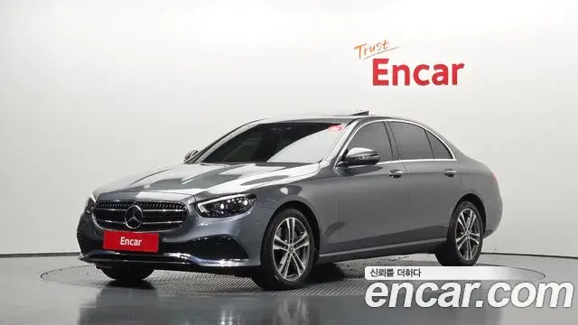 Mercedes-Benz E-Class 2021 — Фото 1/20