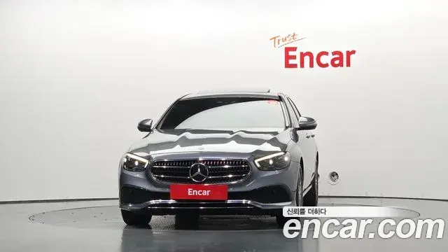 Mercedes-Benz E-Class 2021 — Фото 3/20