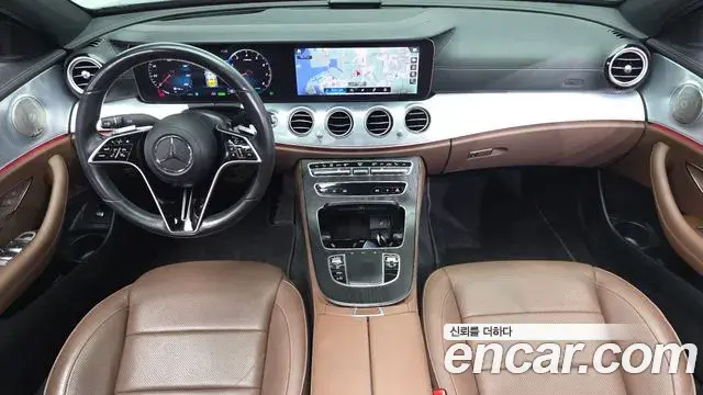 Mercedes-Benz E-Class 2021 — Фото 7/20