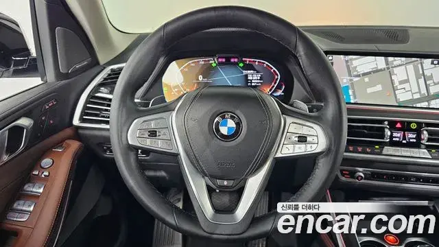 BMW X7 2022 — Фото 13/20