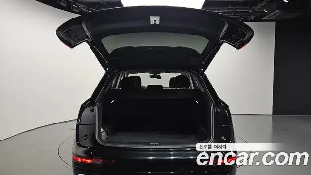 Audi Q5 2023 — Фото 20/20
