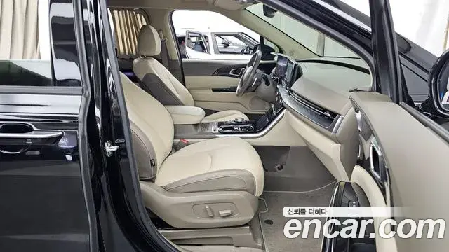 Kia Carnival 2023 — Фото 11/20