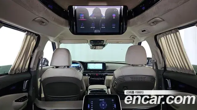 Kia Carnival 2023 — Фото 19/20