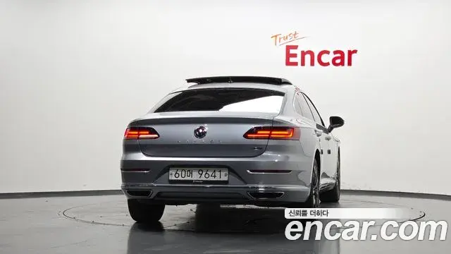 Volkswagen Arteon 2019 — Şəkil 19/20