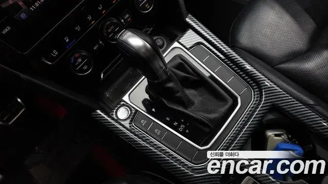Volkswagen Arteon 2019 — Şəkil 10/20