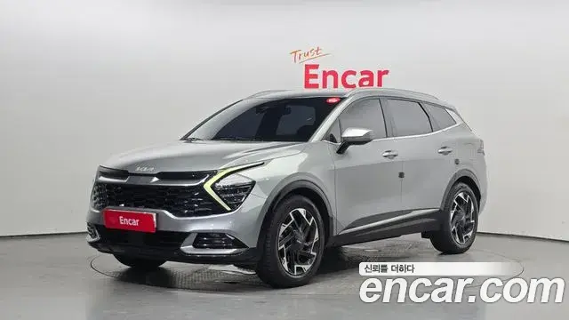 Kia Sportage 2022 — Фото 1/20