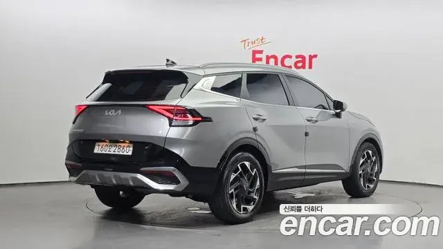 Kia Sportage 2022 — Фото 2/20