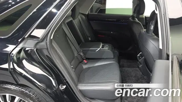 Hyundai Grandeur 2023 — Фото 12/20