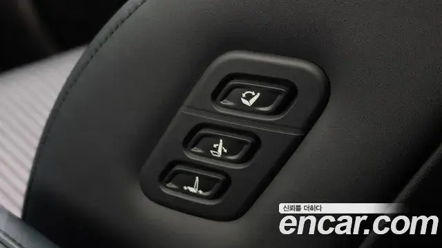 Hyundai Grandeur 2023 — Фото 17/20