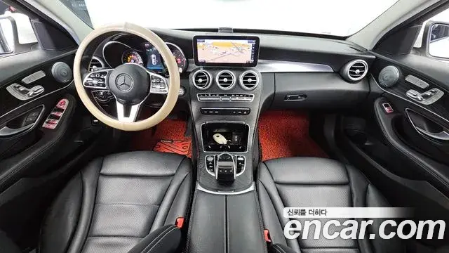 Mercedes-Benz C-Class 2019 — Фото 7/20