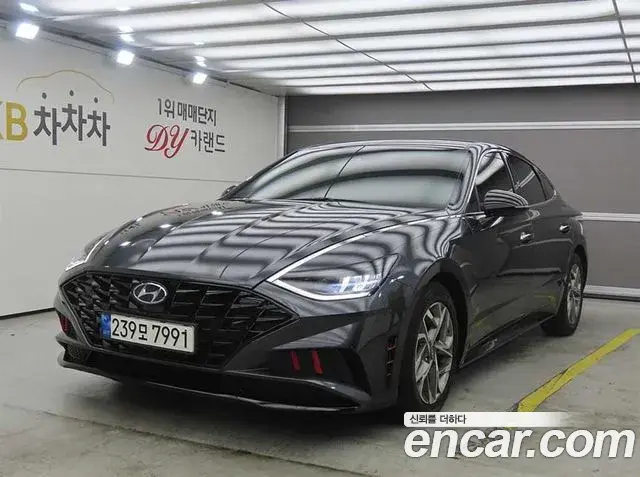 Hyundai Sonata 2021 — Фото 1/20