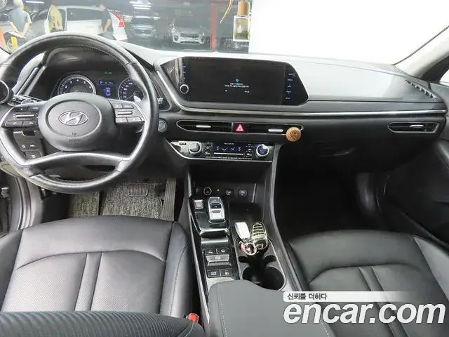 Hyundai Sonata 2021 — Фото 10/20