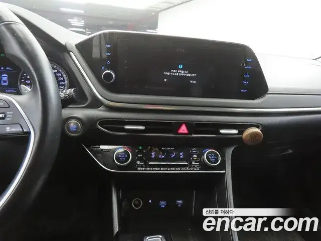 Hyundai Sonata 2021 — Фото 8/20