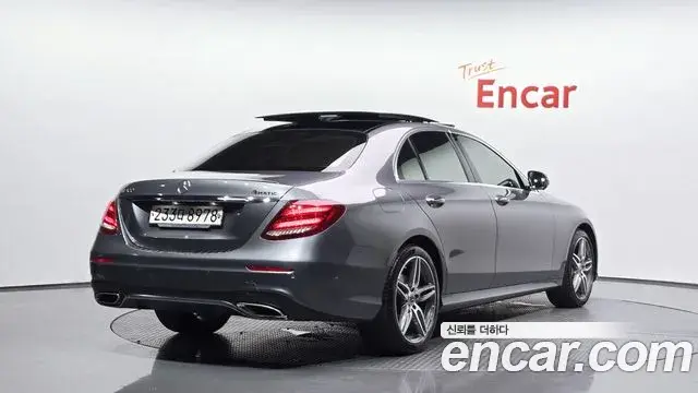Mercedes-Benz E-Class 2020 — Фото 2/20