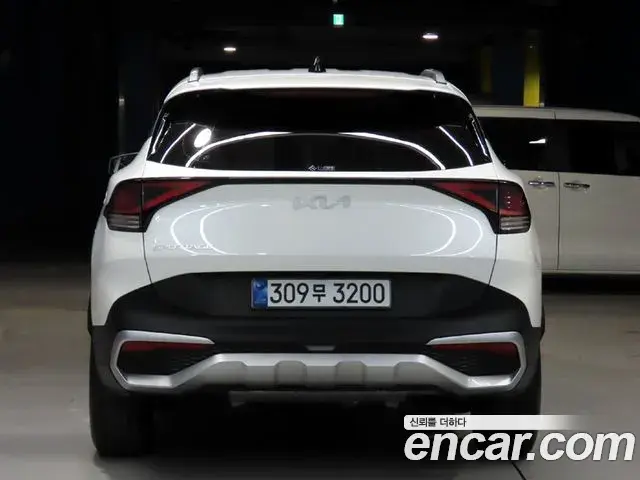 Kia Sportage 2022 — Фото 2/20