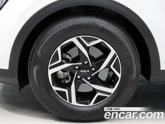 Kia Sportage 2022 — Фото 19/20