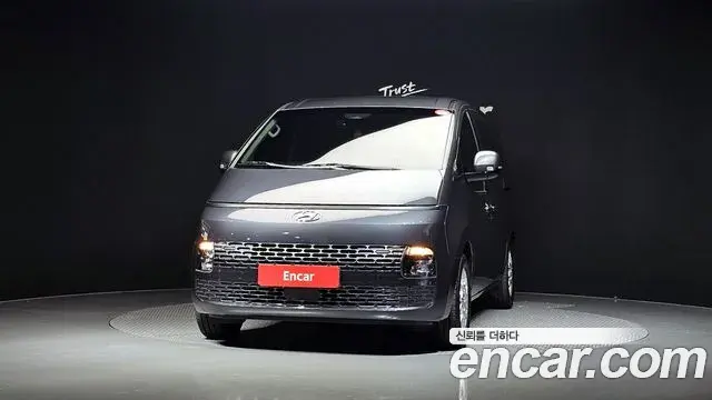 Hyundai Staria 2023 — Фото 3/20