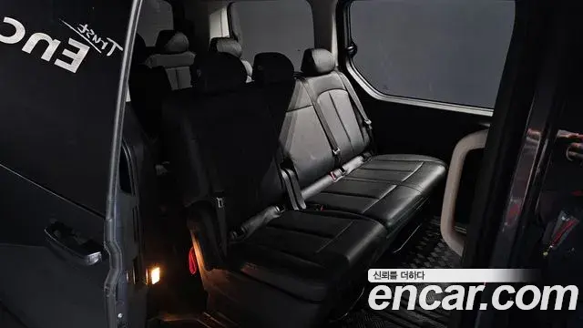 Hyundai Staria 2023 — Фото 11/20