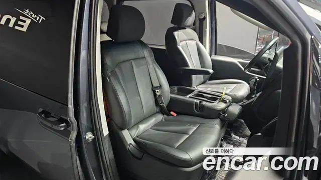 Hyundai Staria 2023 — Фото 12/20