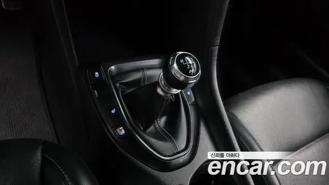 Hyundai Veloster 2019 — Фото 9/20