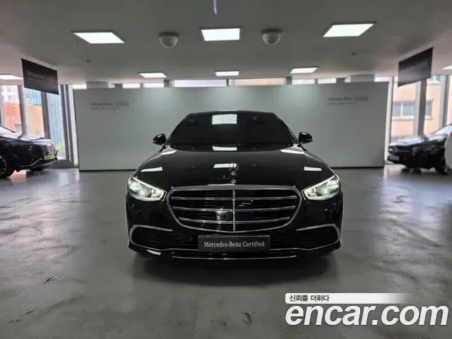 Mercedes-Benz S-Class 2023 — Фото 2/18