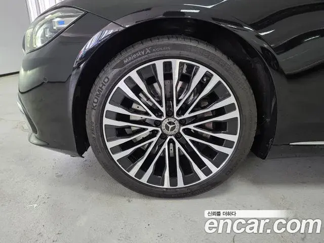 Mercedes-Benz S-Class 2023 — Фото 4/18