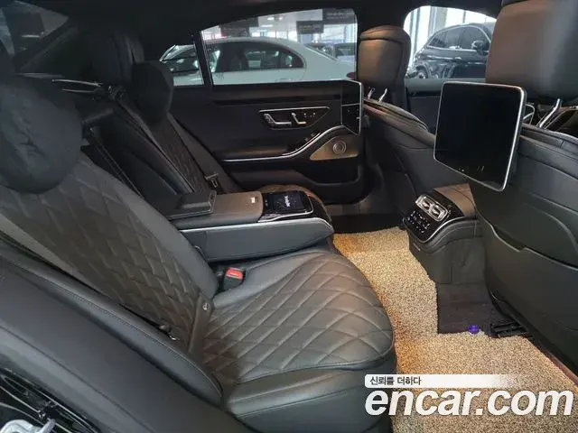 Mercedes-Benz S-Class 2023 — Фото 13/18
