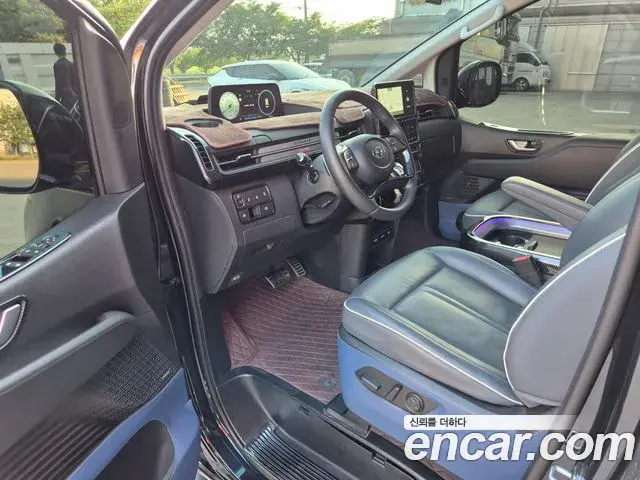 Hyundai Staria 2024 — Фото 8/20