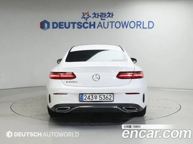 Mercedes-Benz E-Class 2019 — Фото 3/20