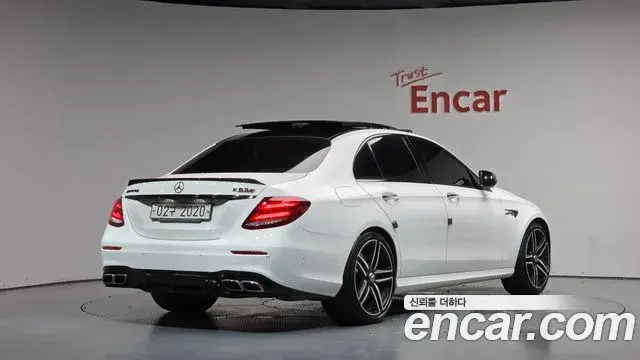 Mercedes-Benz E-Class 2018 — Şəkil 2/20