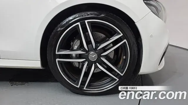 Mercedes-Benz E-Class 2018 — Şəkil 5/20