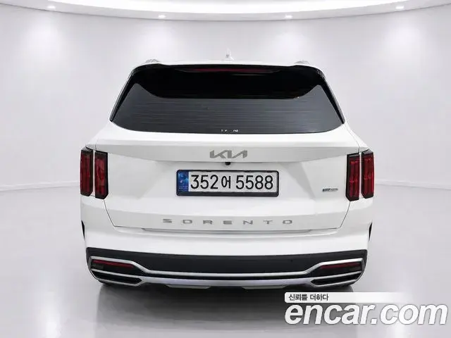 Kia Sorento 2022 — Фото 3/20