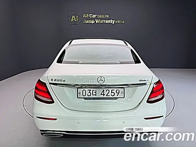 Mercedes-Benz E-Class 2018 — Фото 3/20