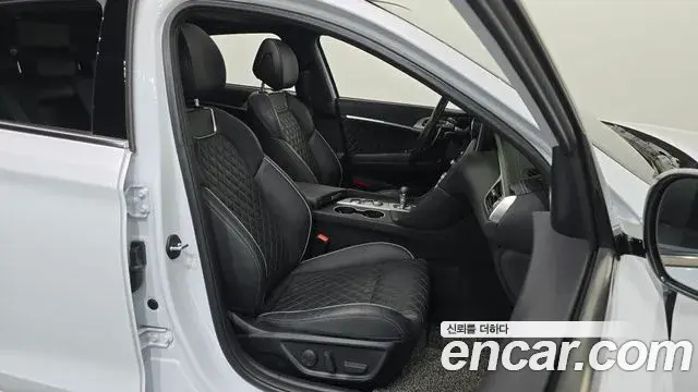 Genesis G70 2018 — Şəkil 17/36