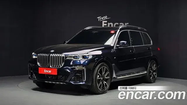 BMW X7 2022 — Фото 1/20