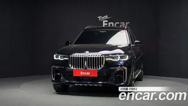 BMW X7 2022 — Фото 3/20